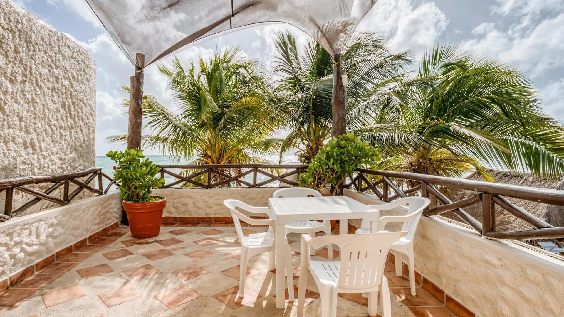 Hotel Capital O Mimi Del Mar, Playa Del Carmen Mexique